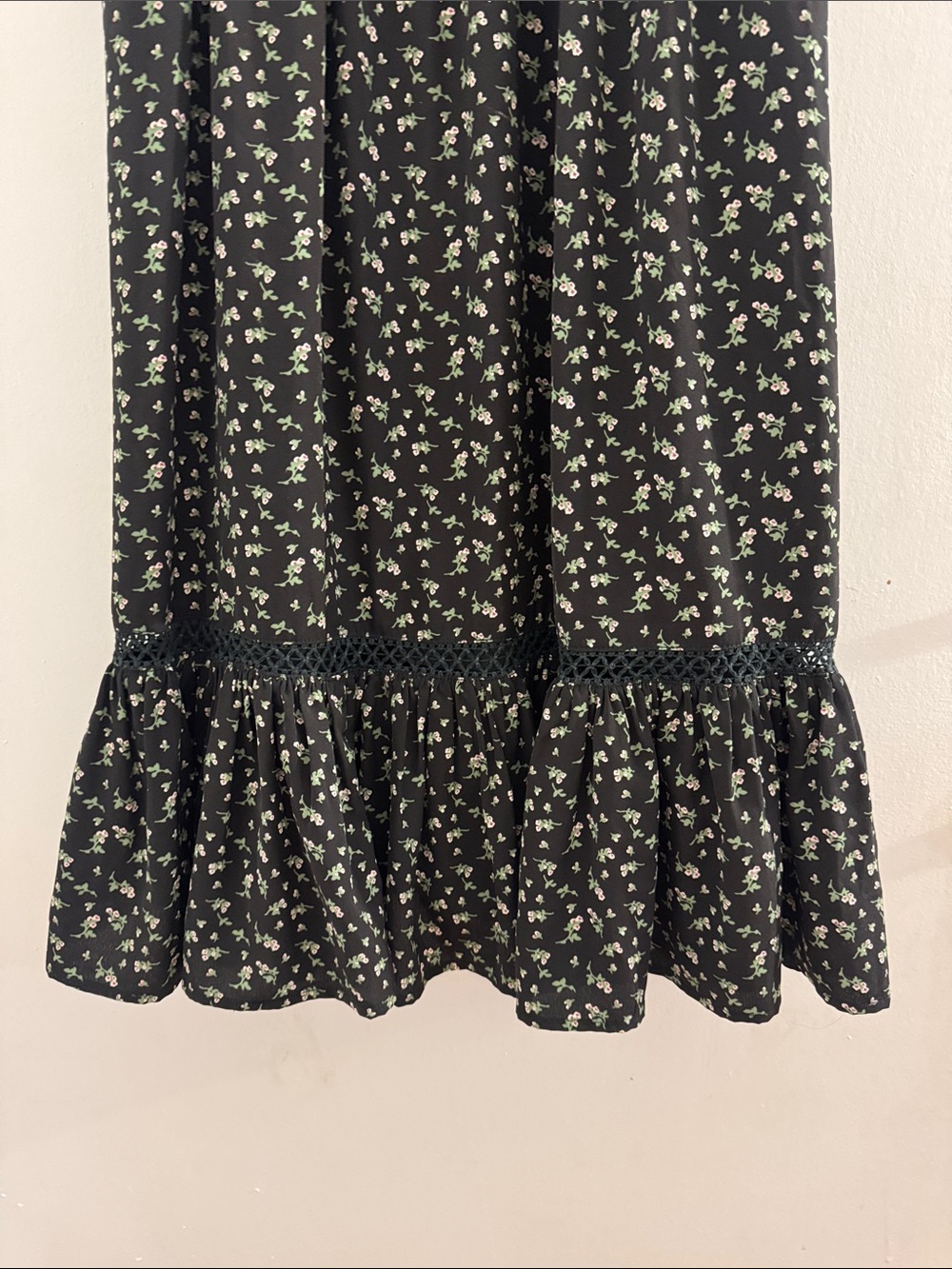 She + Sky Black Floral Midi Dress with Smocked Waist - Picture 4 of 8